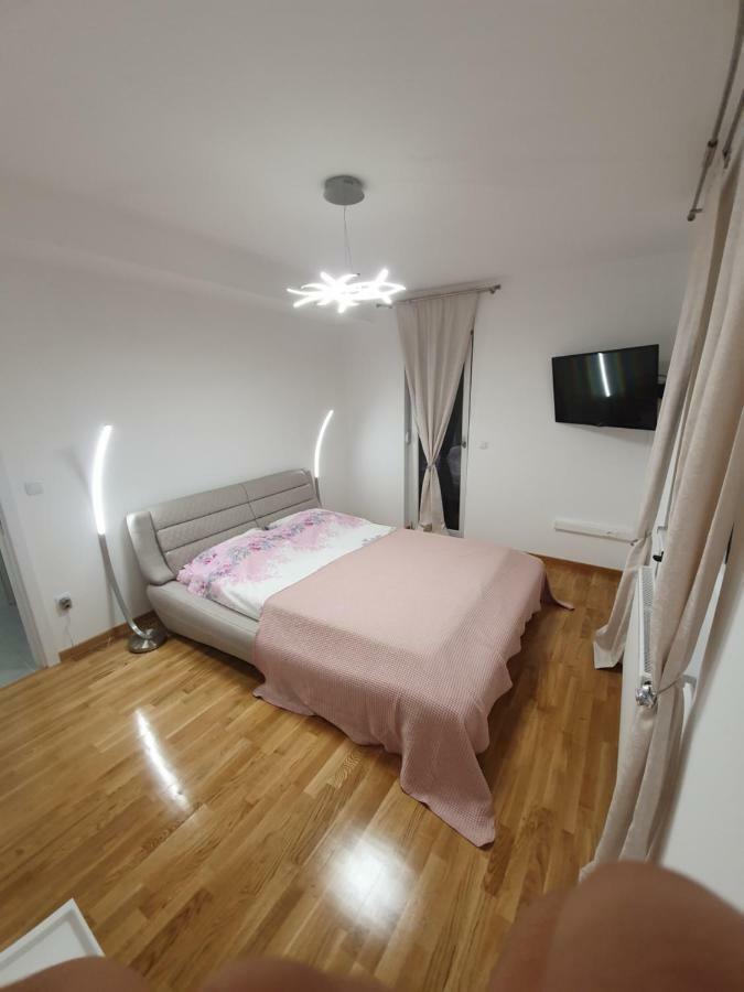 Apartament Apartman Lux Doboj Zewnętrze zdjęcie